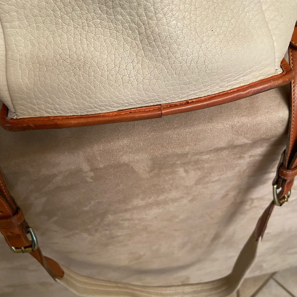 Dooney & Bourke All Weather Leather vintage Crossbody bag - Picture 9 of 11